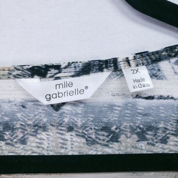 Mlle Gabrielle Multicolor Geometric Fun Stretchy Long Maxi Dress Size 2X - Picture 4 of 16